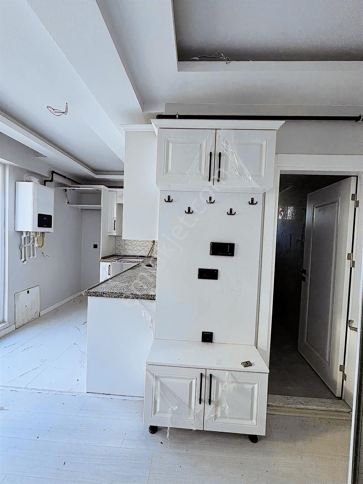 Esenevler 1+1 Satılık Daire 1. Kat - Görsel 8