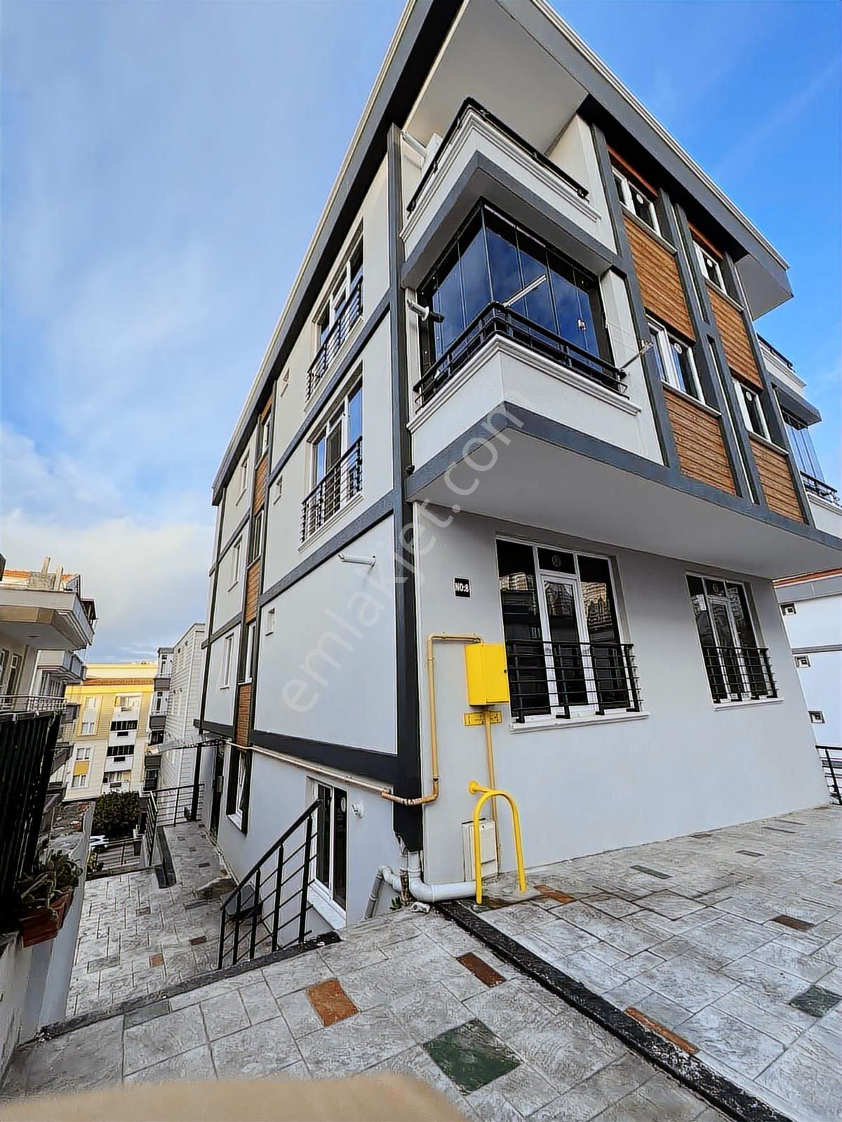 Esenevler 1+1 Satılık Daire 1. Kat - Görsel 27