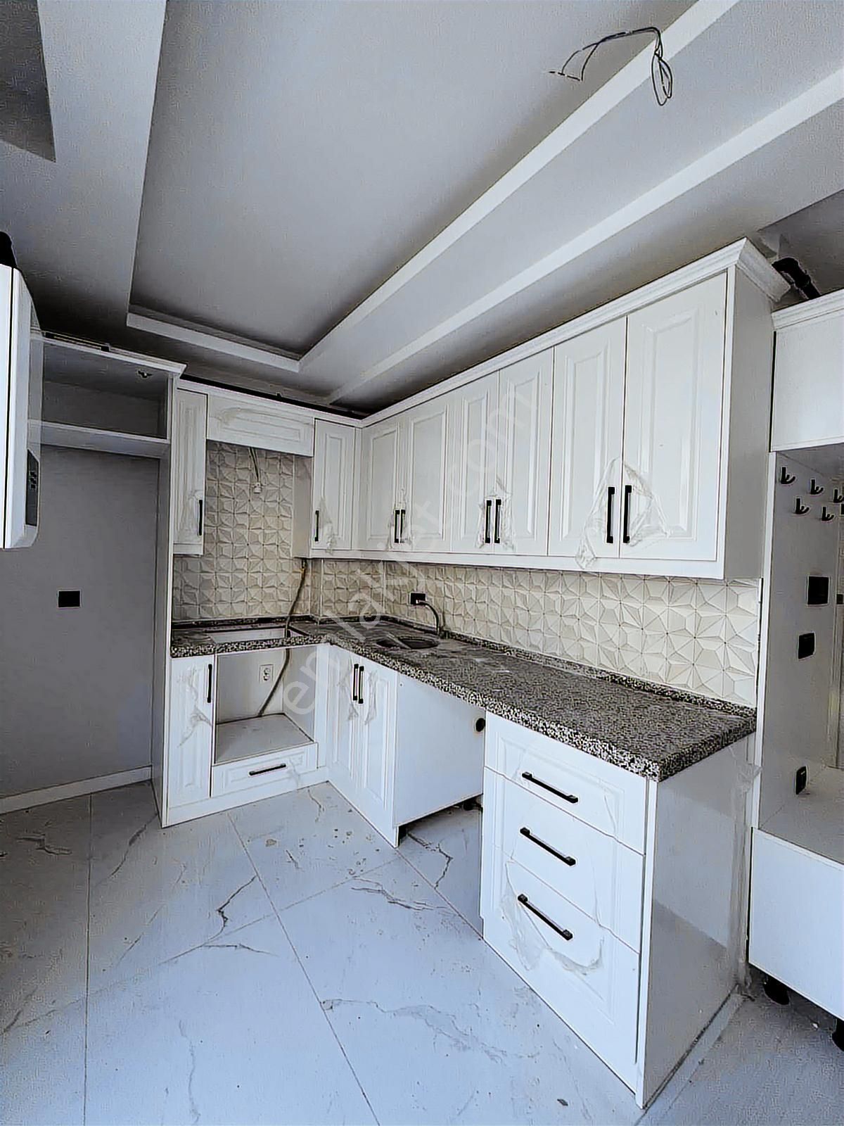 Esenevler 1+1 Satılık Daire 1. Kat - Görsel 13