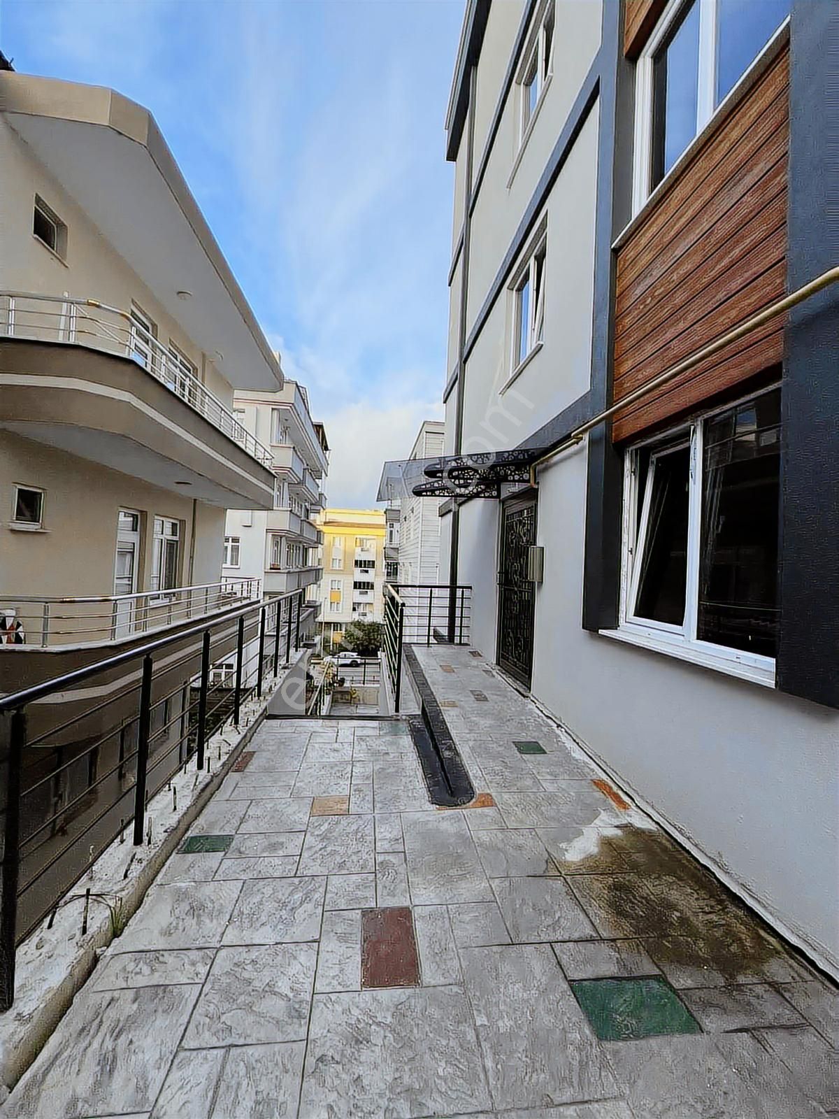 Esenevler 1+1 Satılık Daire 1. Kat - Görsel 32