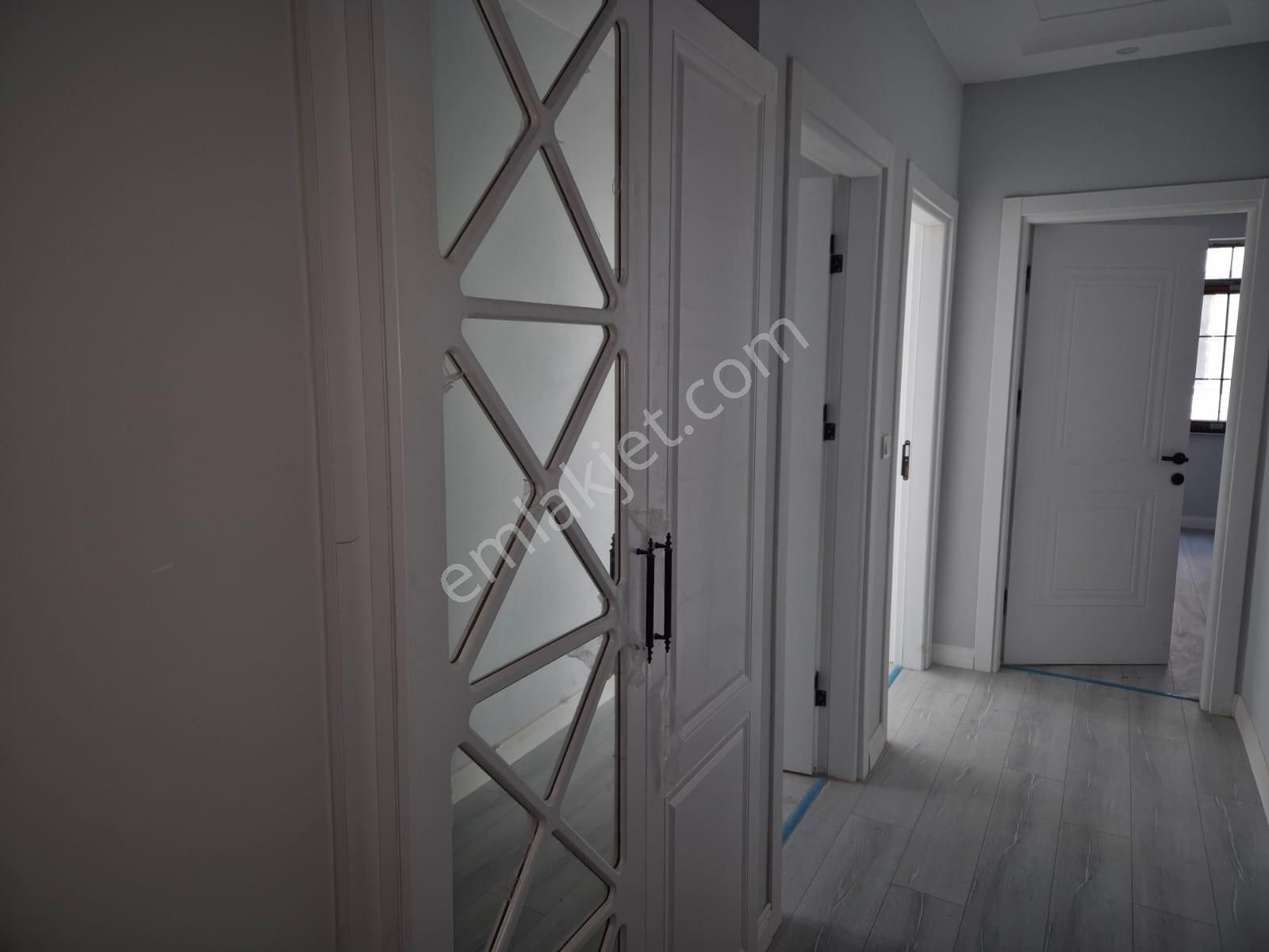 Rumeli Mahallesi 2 Bloklu Site İçi Ara Kat Satılık 2+1 Daire - Görsel 11