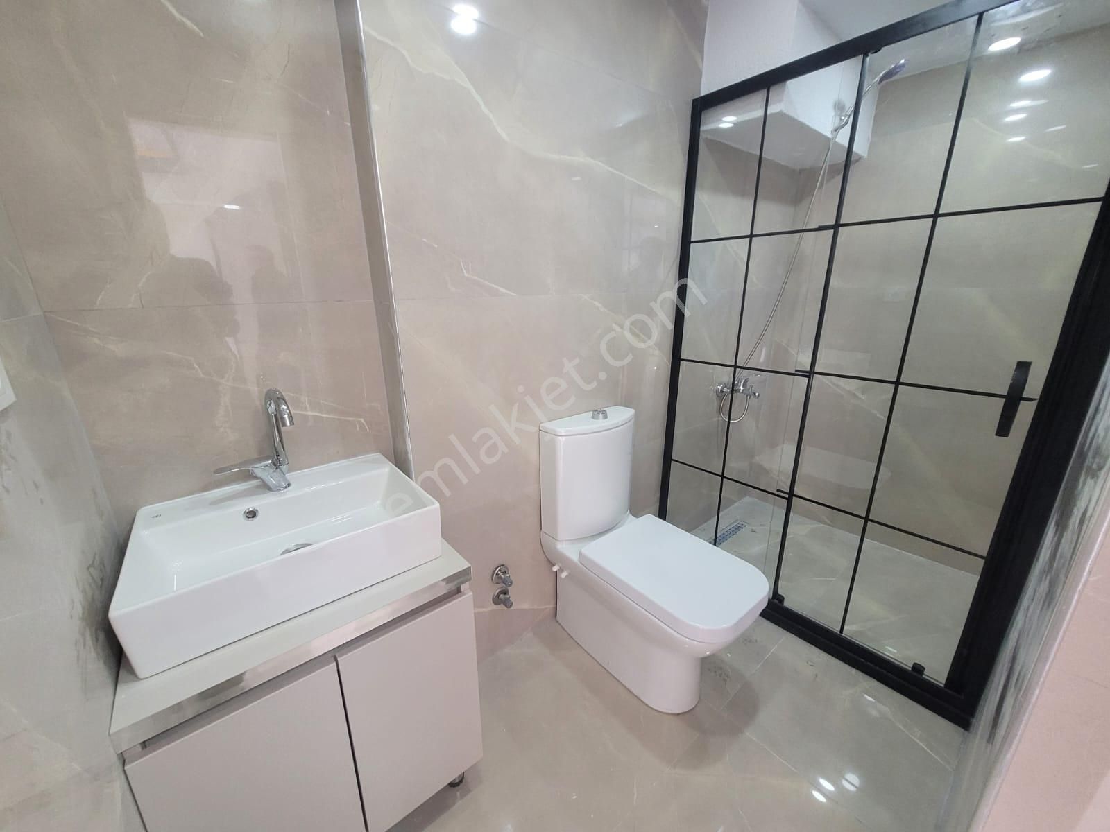 Etimesgut Çarşı İçi Katta 1+0 Oturuma Yatırıma Fırsat Daire - Görsel 6