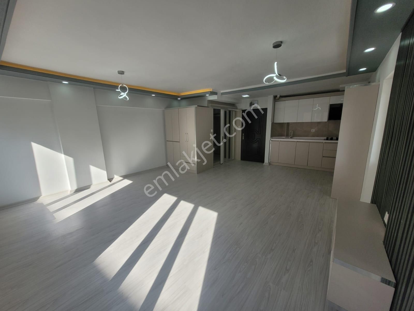 Etimesgut Çarşı İçi Katta 1+0 Oturuma Yatırıma Fırsat Daire - Görsel 10