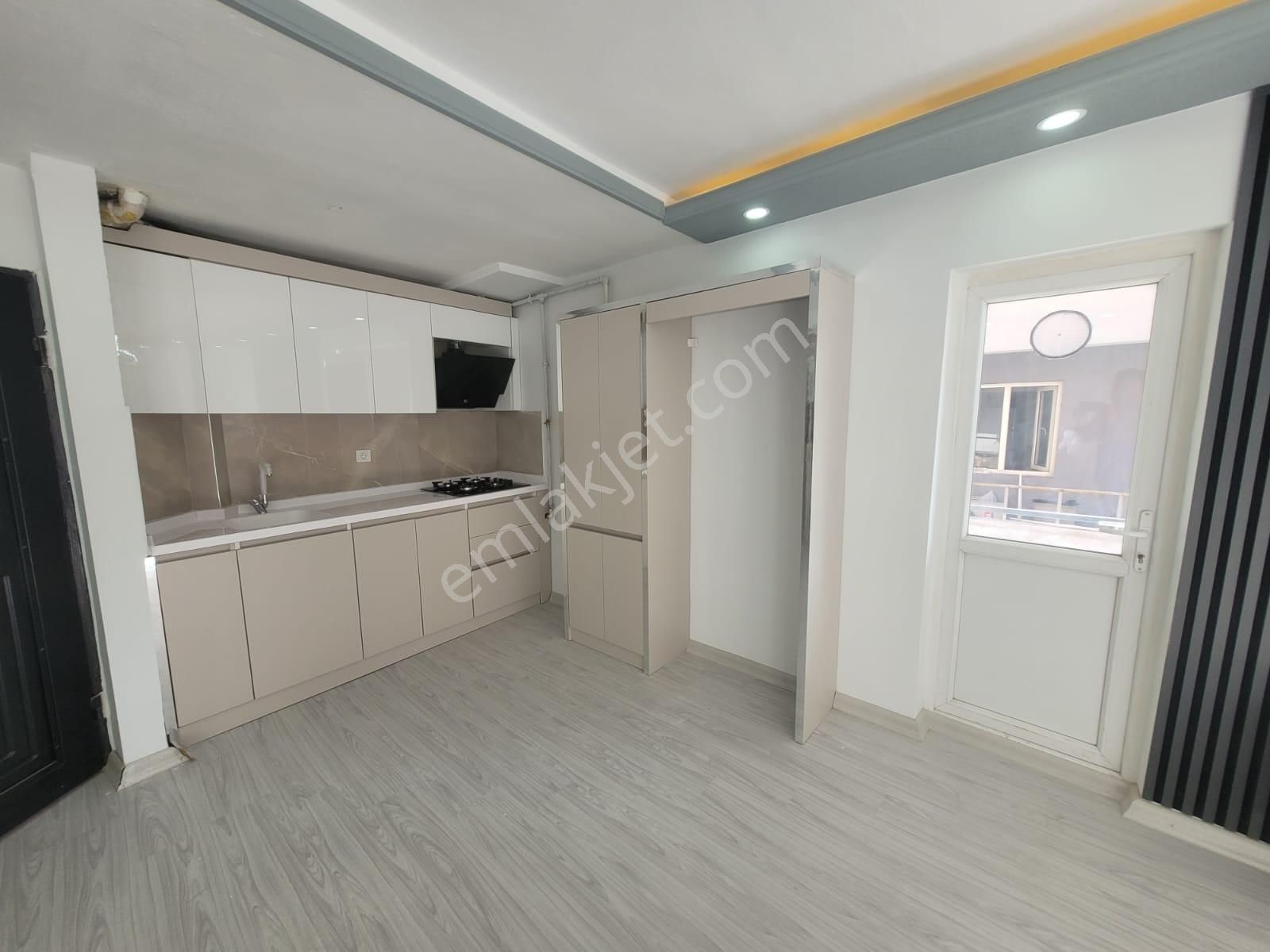 Etimesgut Çarşı İçi Katta 1+0 Oturuma Yatırıma Fırsat Daire - Görsel 11