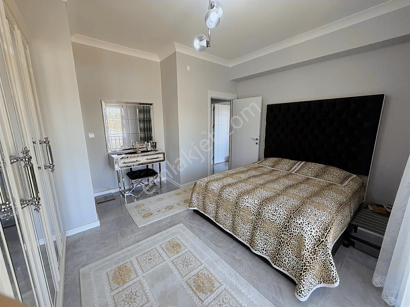 Tapu54 | Arifiye Cumhuriyet Mah. 175 M² 3+1 Satılık Lüx Vila - Görsel 8