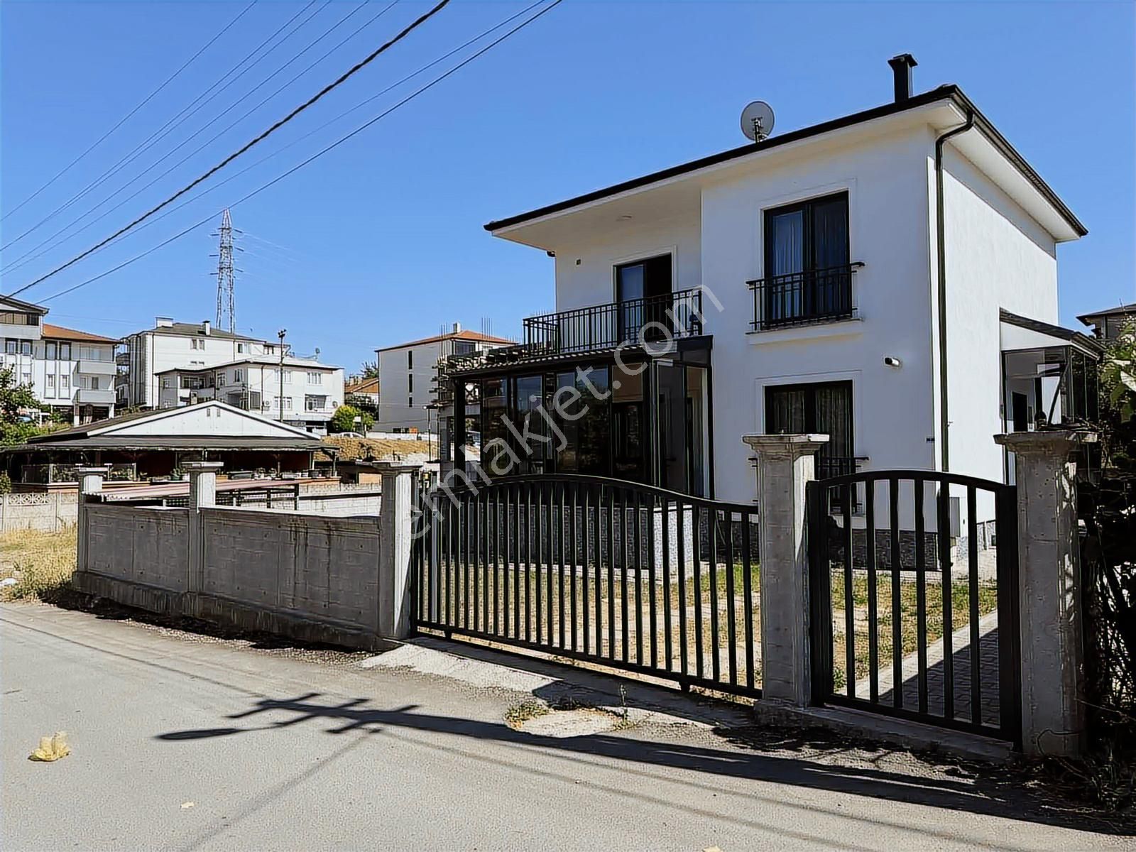 Tapu54 | Arifiye Cumhuriyet Mah. 175 M² 3+1 Satılık Lüx Vila - Görsel 6