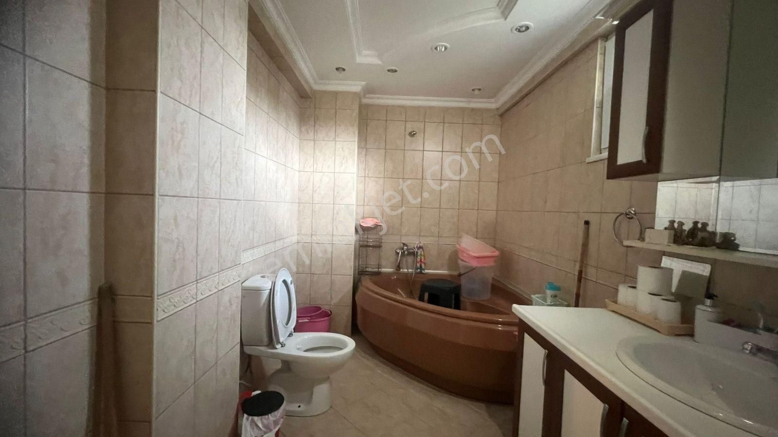 Beylikdüzü Gürpınarda Havuzlu Site İçerisinde Satılık 5+2 Villa - Görsel 32