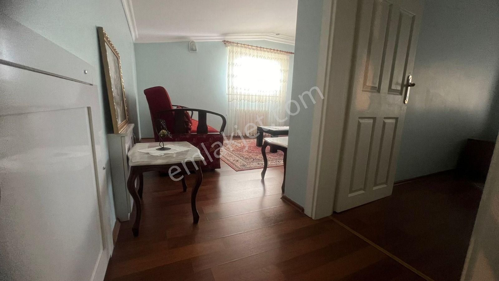 Beylikdüzü Gürpınarda Havuzlu Site İçerisinde Satılık 5+2 Villa - Görsel 13