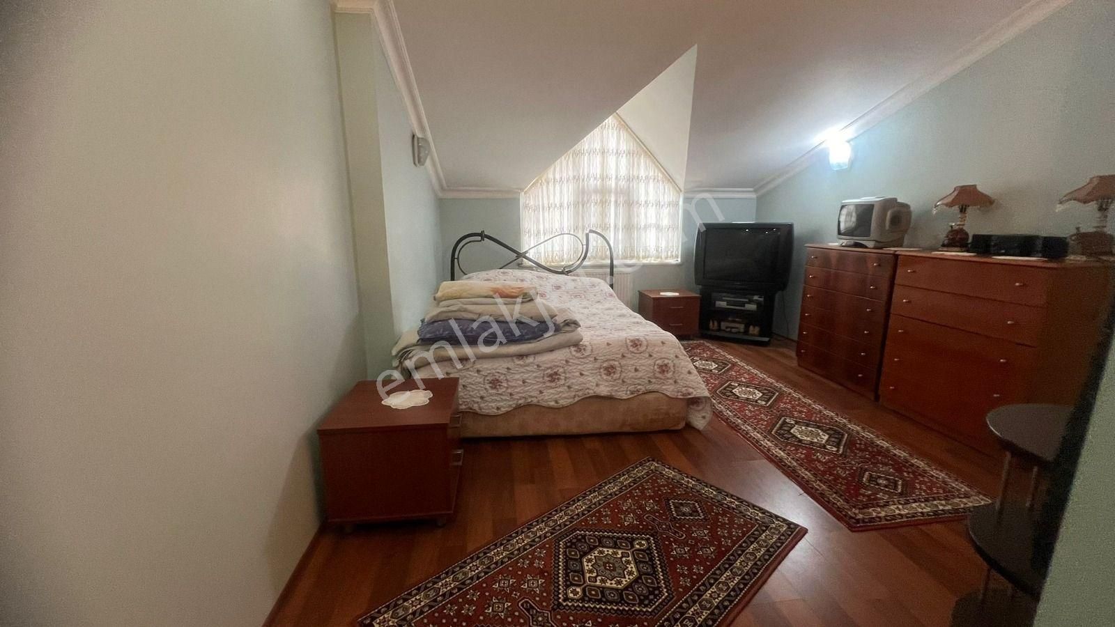 Beylikdüzü Gürpınarda Havuzlu Site İçerisinde Satılık 5+2 Villa - Görsel 10