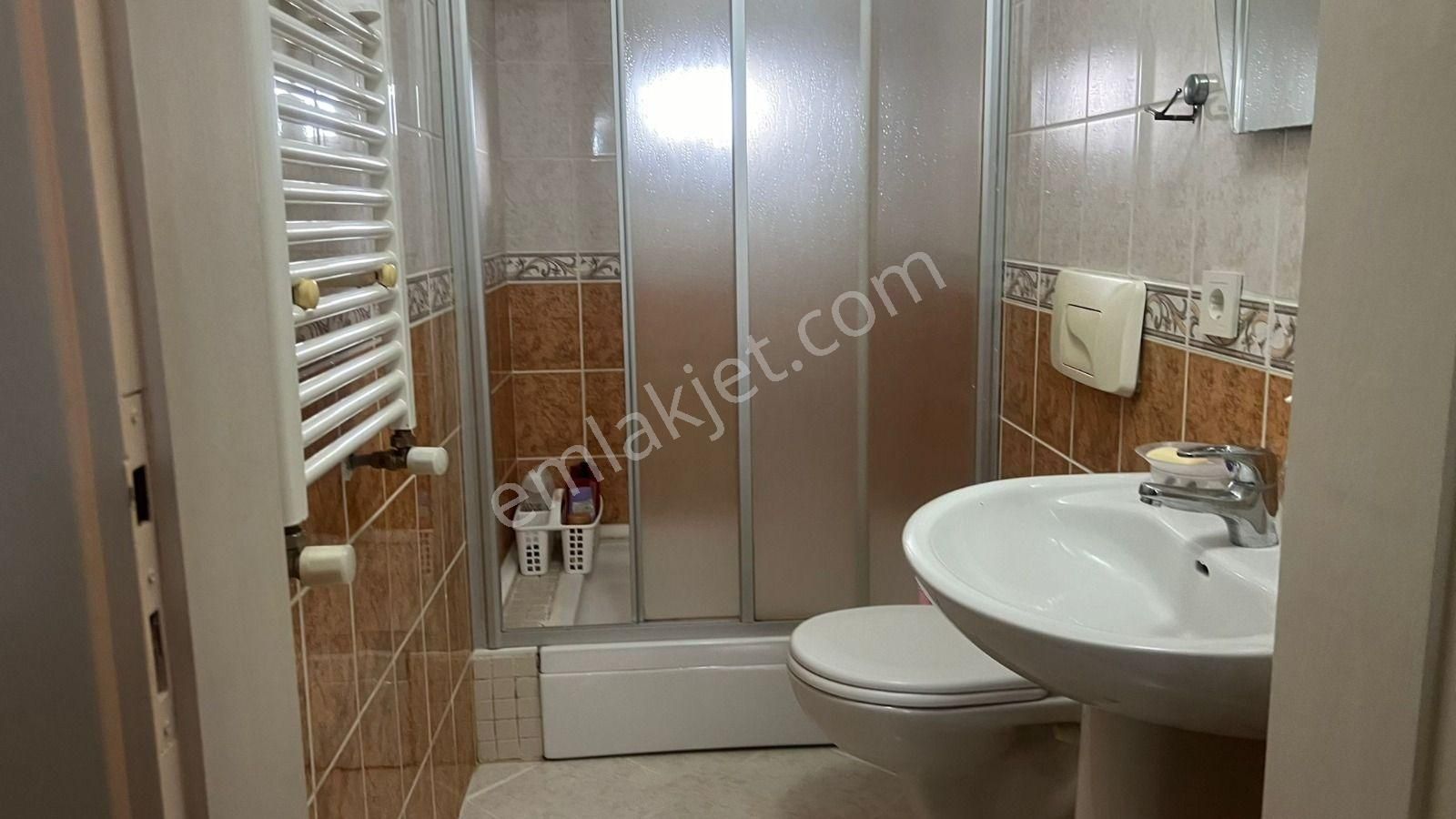 Beylikdüzü Gürpınarda Havuzlu Site İçerisinde Satılık 5+2 Villa - Görsel 16