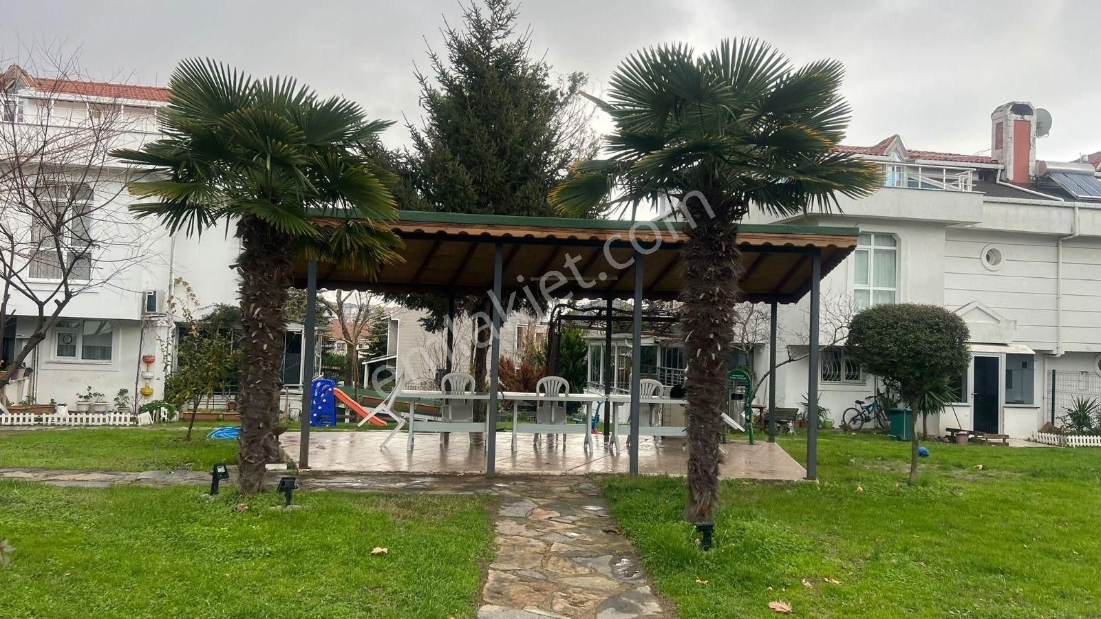 Beylikdüzü Gürpınarda Havuzlu Site İçerisinde Satılık 5+2 Villa - Görsel 33