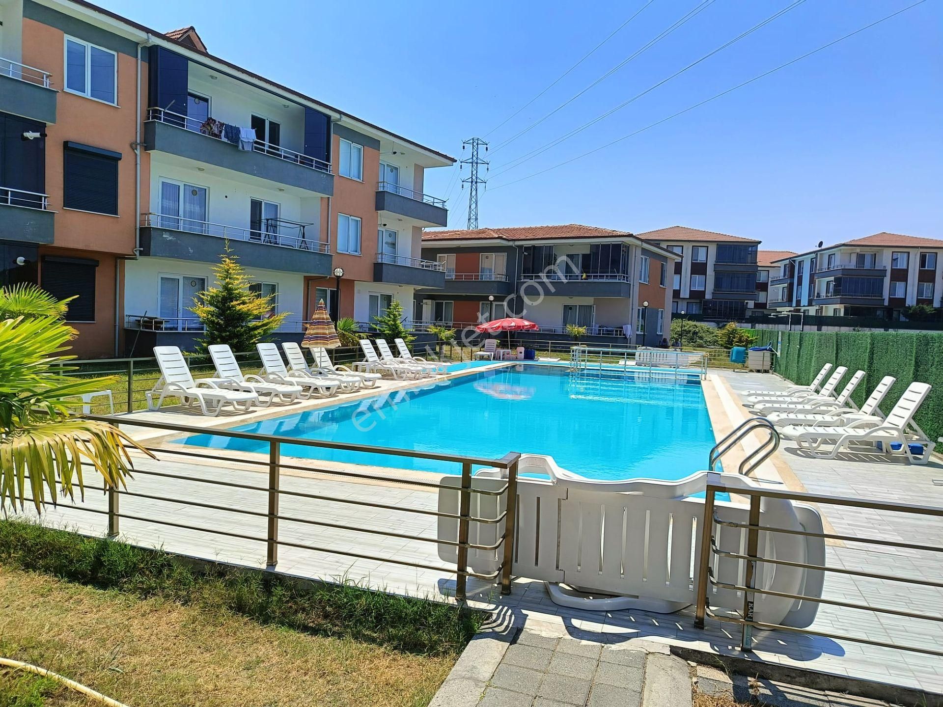 Doktor Tavsiyeli Karasuda Havuzlu Cam Balkon Kombili Bahçeli.