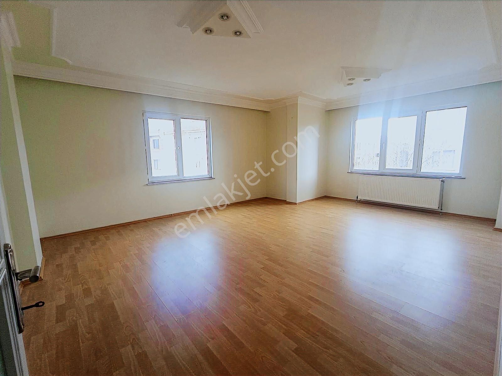 Muhittin Mah. Çetin Emeç Üzeri 160m² 3+1 Fırsat Satılık Daire