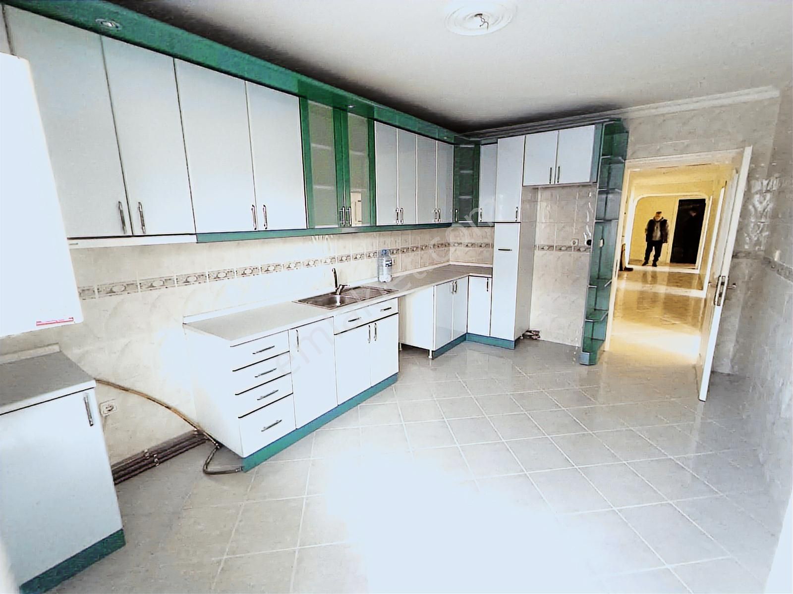 Muhittin Mah. Çetin Emeç Üzeri 160m² 3+1 Fırsat Satılık Daire - Görsel 21