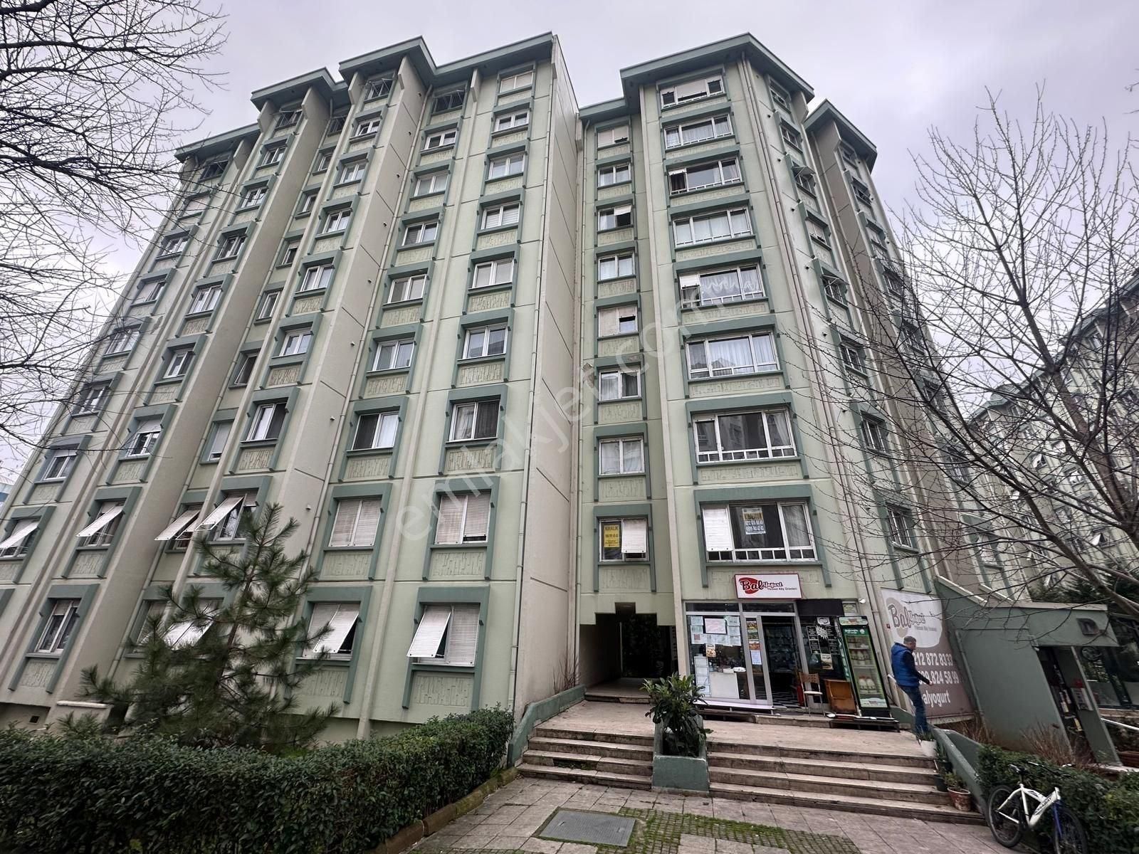 Beylikdüzü Bizimkent'de Kiralık 1+1 76 M2 D Tipi Temiz Daire - Görsel 2