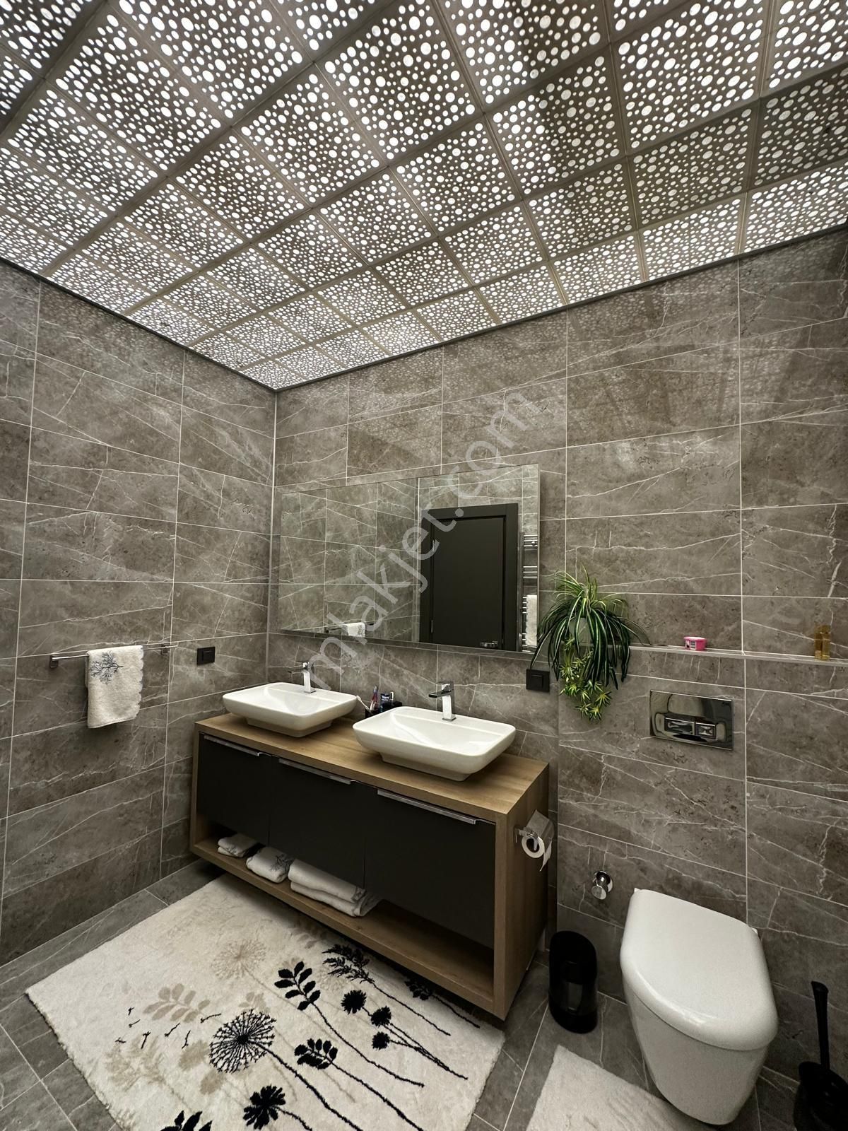 Kuşadası Ege Mah. Özenle Yapılmış Mimari Manzaralı Net 300 M2 - Görsel 27