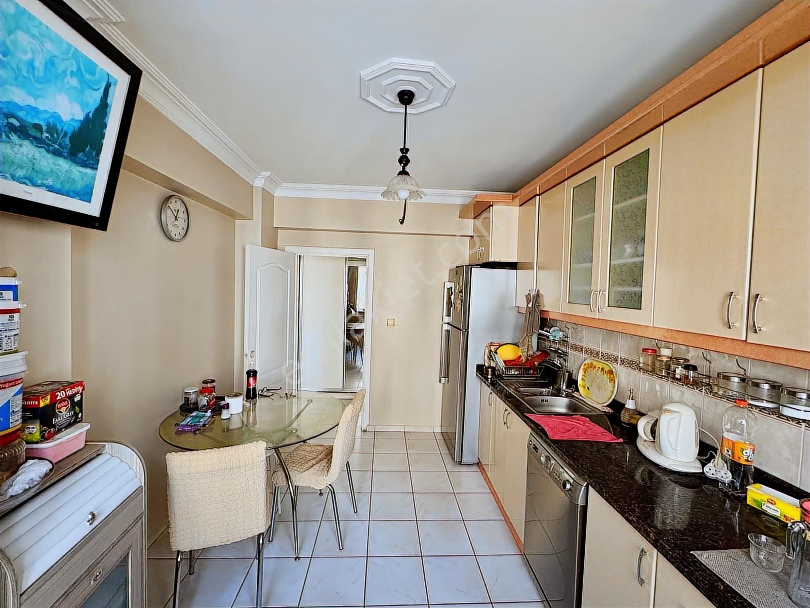 Gaziosmanpaşada Cadde Üzerinde Satılık Aydınlık 3+1 Daire - Görsel 14