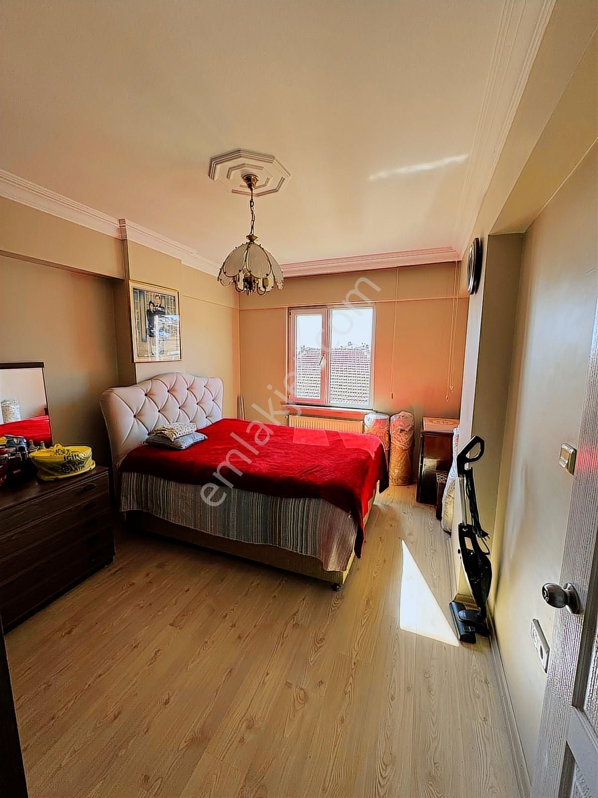 Gaziosmanpaşada Cadde Üzerinde Satılık Aydınlık 3+1 Daire - Görsel 16