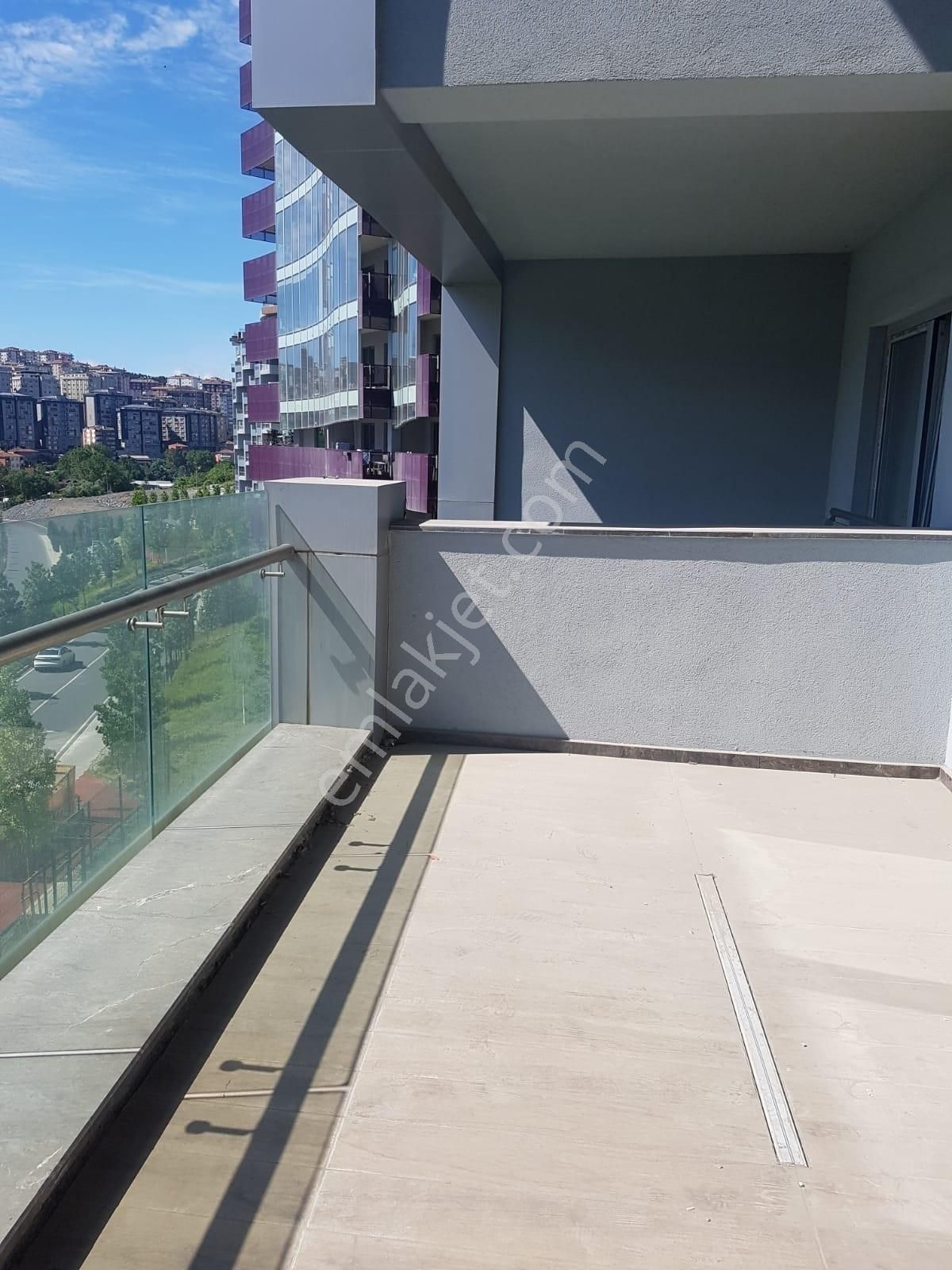 Ağaoğlu Maslak 1453 Sitesinde Oturuma Hazır Boş Satılık 2+1 - Görsel 17