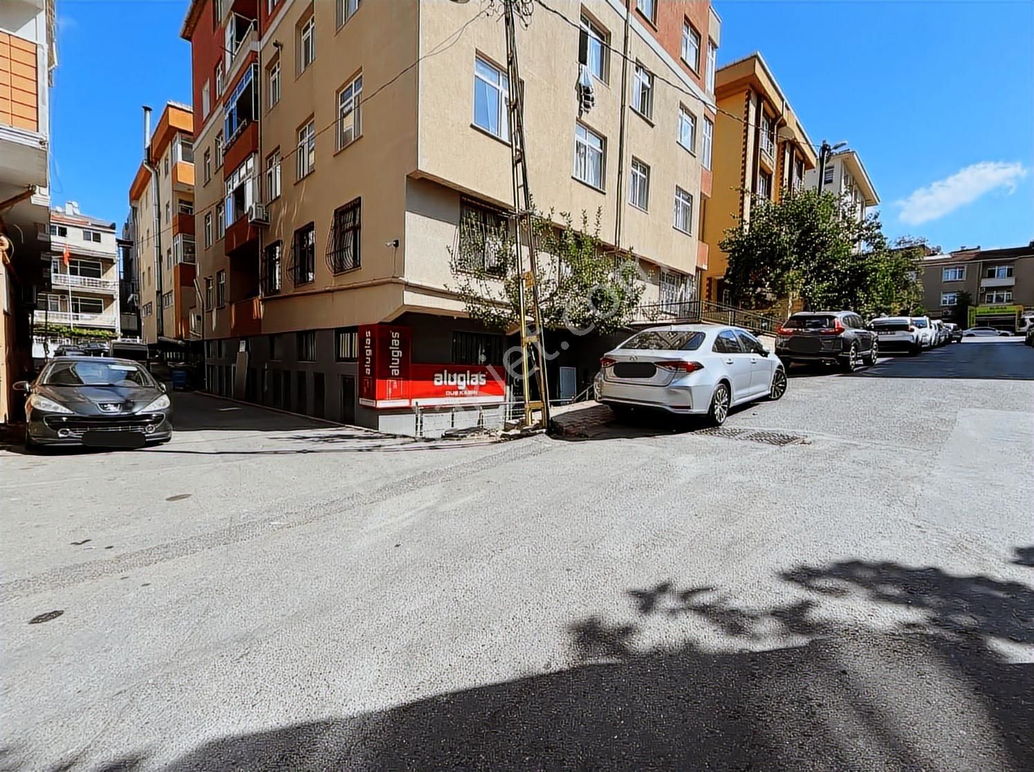 Ümraniye Tepeüstü 'nde Geniş Satılık Dükkan - Görsel 18