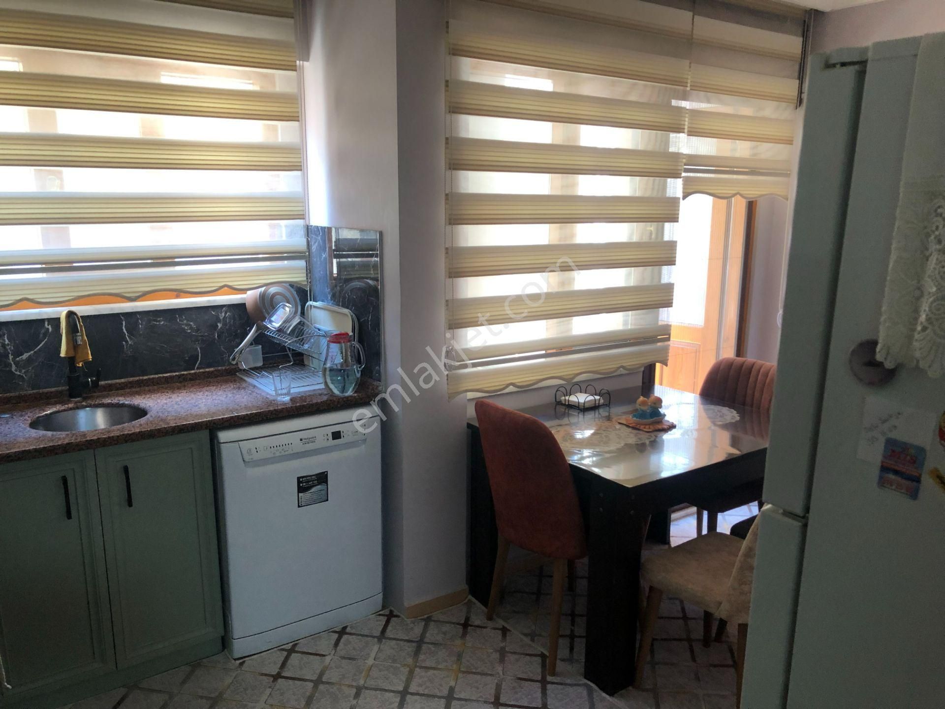 503 Komisyonsuz Cumhuriyet Mah De Satılık Doğalgazlı Masrafsız 3 Katlı Triplex - Görsel 3