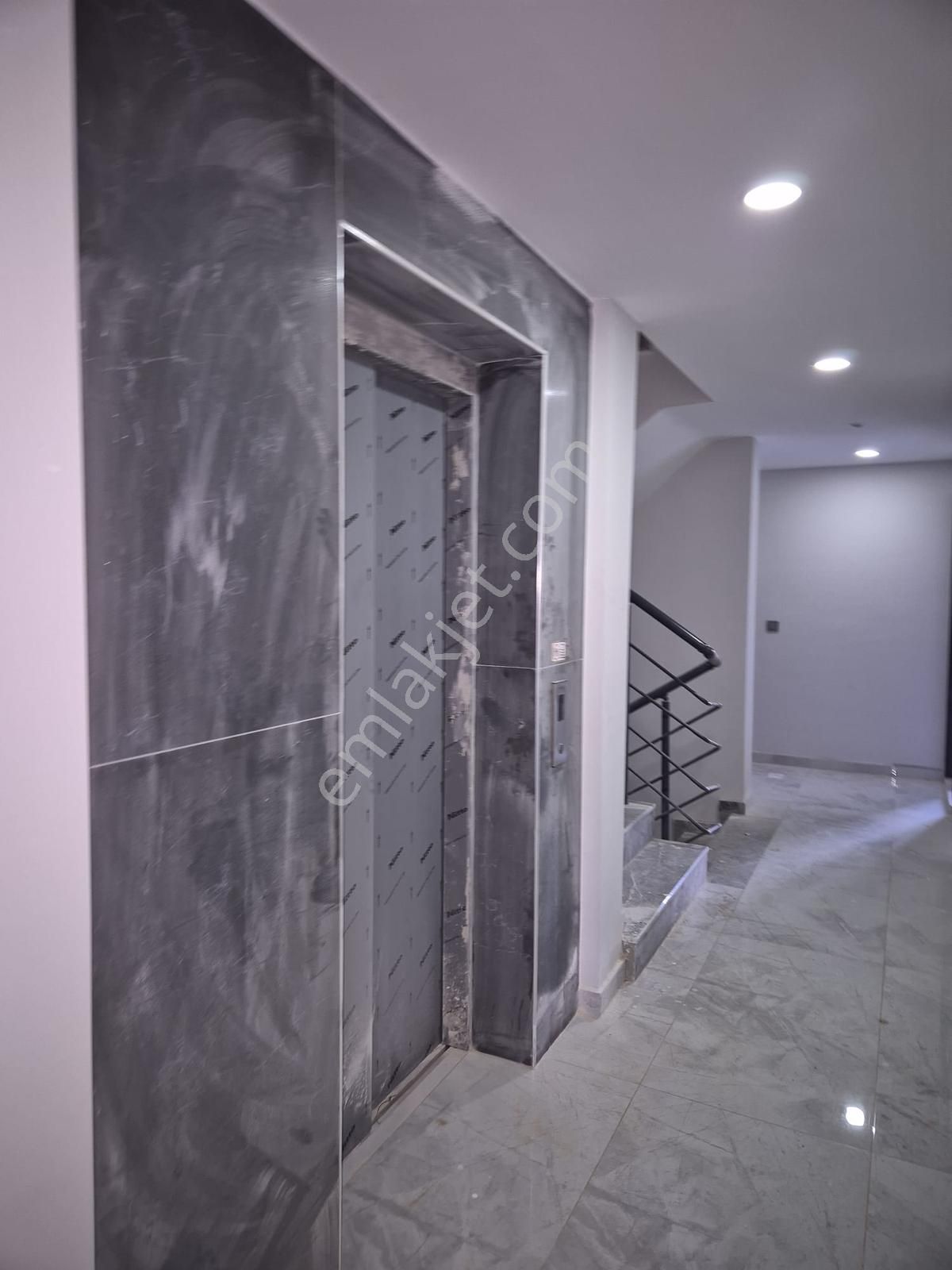 Kızılarık'ta İskanlı Kepez Beld 500m Asansörlü Katta 1+1 Daire - Görsel 14