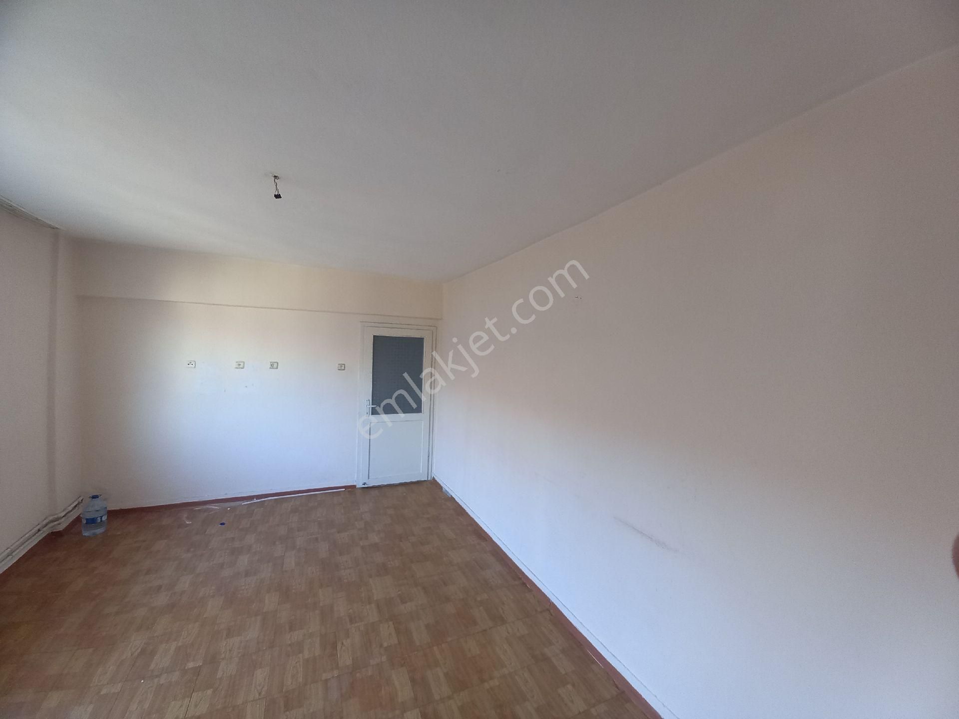 Selçuklu Mah 2+1 Yüksek Giriş 12 Cadde Gımsa Market Yanı - Görsel 22