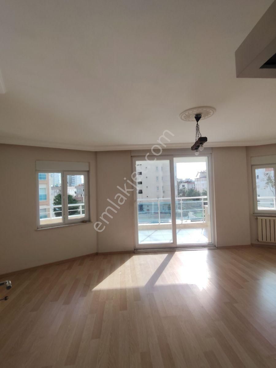 Kepez Hüsnü Karataşda Site İçinde 3+1 Satılık Daire