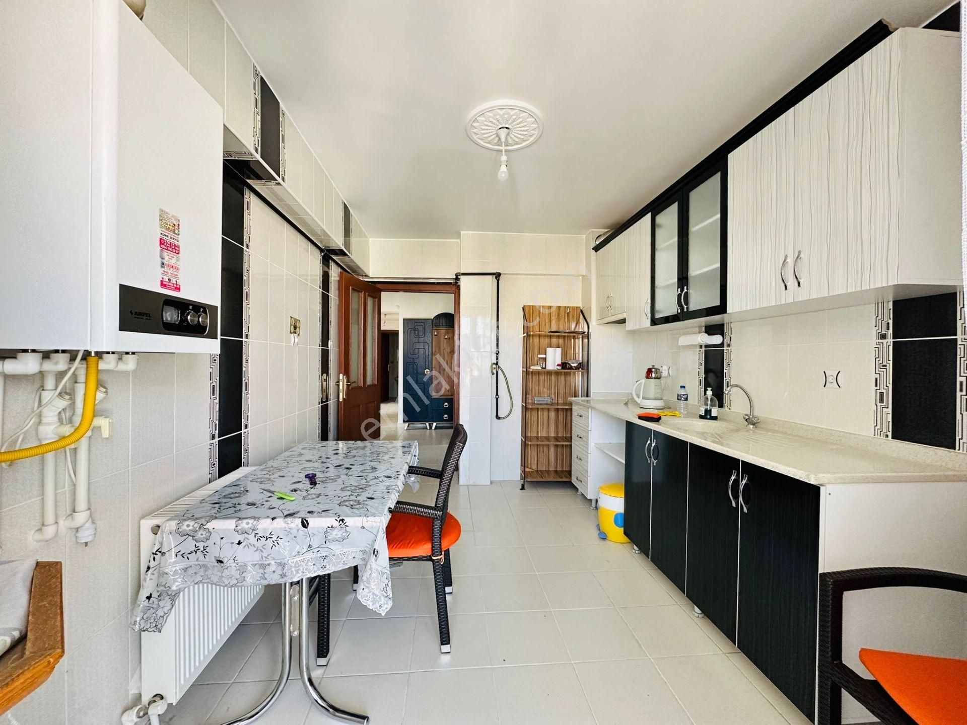 Ekin Mahallesin'de Asansörlü 3+1 Katta Satılık Daire !!! - Görsel 2