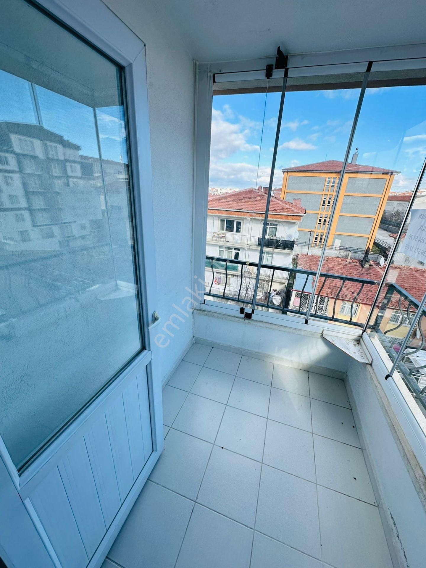 Ekin Mahallesin'de Asansörlü 3+1 Katta Satılık Daire !!! - Görsel 20