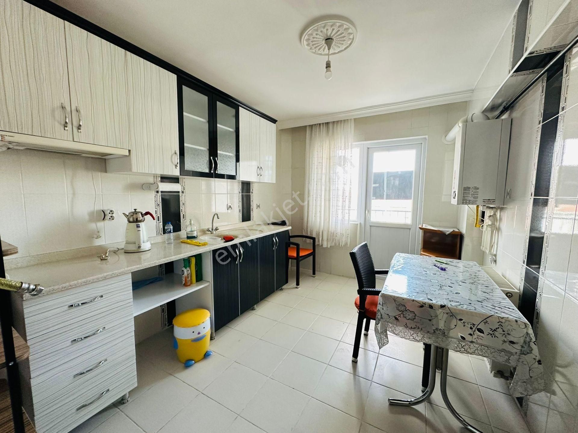 Ekin Mahallesin'de Asansörlü 3+1 Katta Satılık Daire !!! - Görsel 3