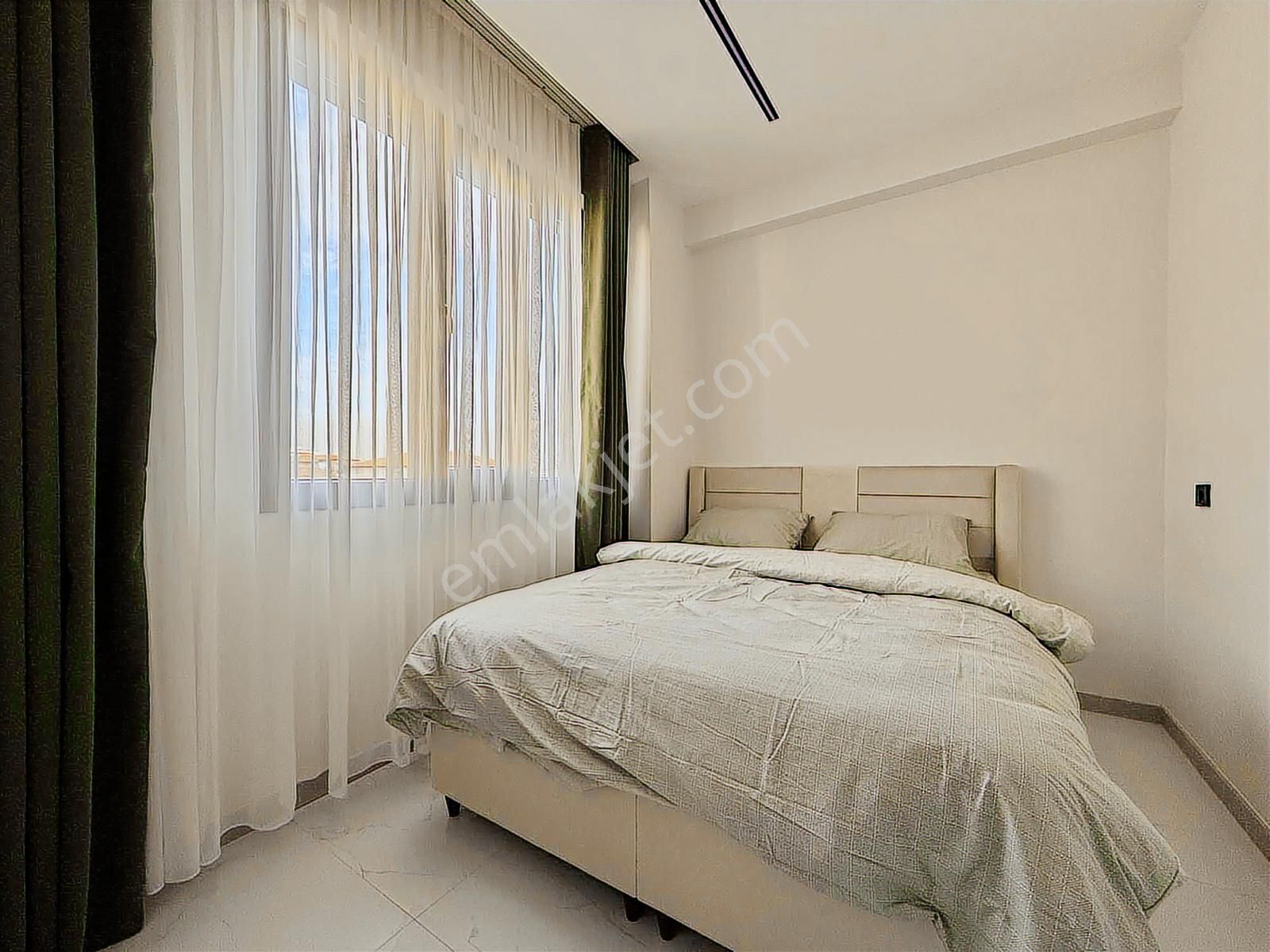 Kınıklı'da Park Cepheli Sıfır Eşyalı Balkonlu Apart - Görsel 7