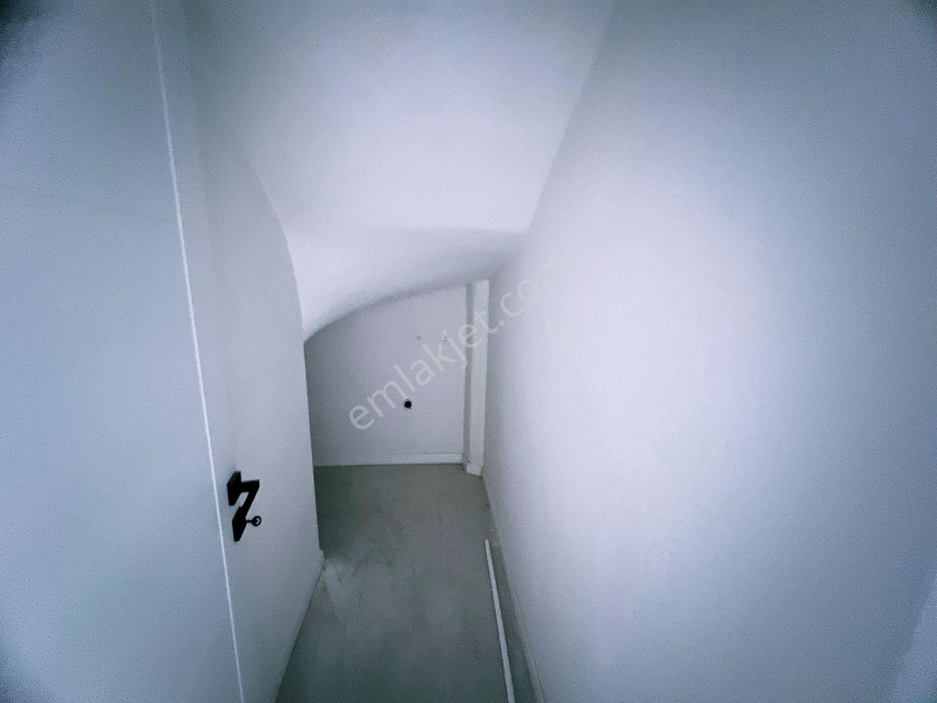 Yunus Emre Mahallesi Kordonboyu Ve Çatalkaya Cad Üstü 4+1 Dublx - Görsel 14