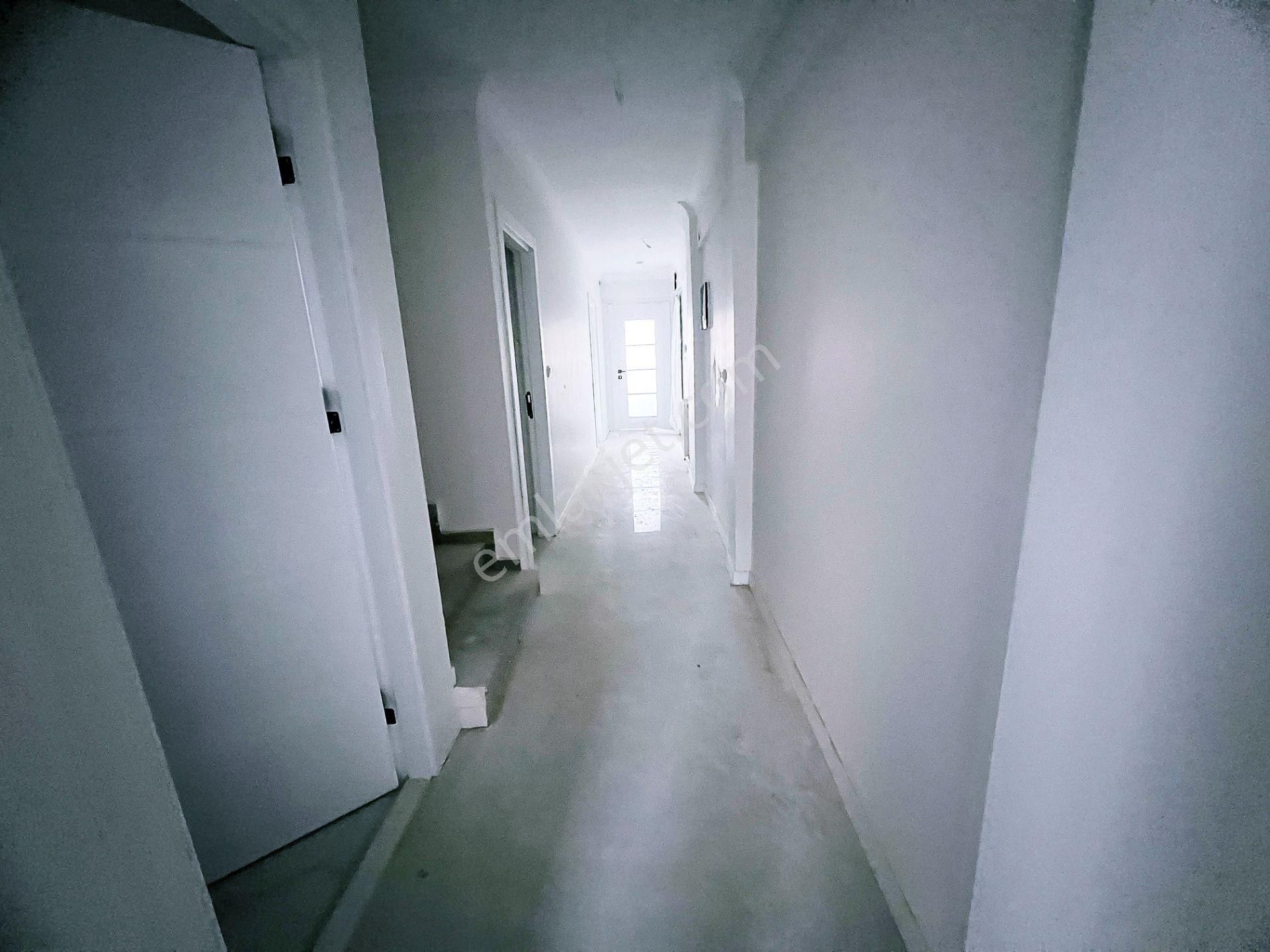 Yunus Emre Mahallesi Kordonboyu Ve Çatalkaya Cad Üstü 4+1 Dublx - Görsel 34