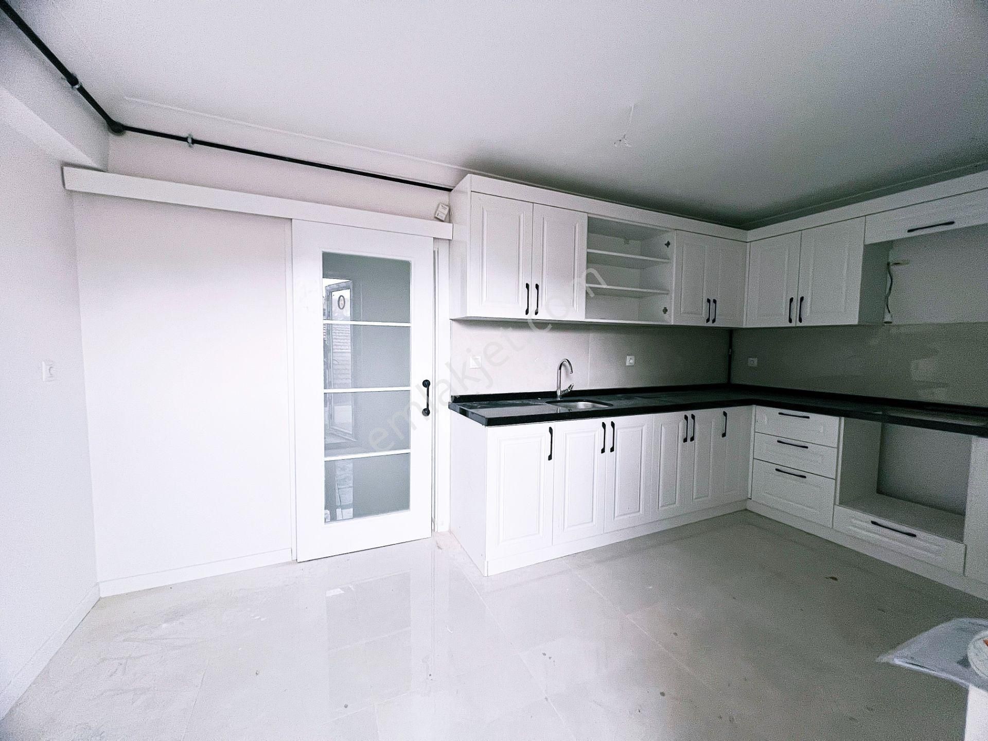 Yunus Emre Mahallesi Kordonboyu Ve Çatalkaya Cad Üstü 4+1 Dublx - Görsel 5