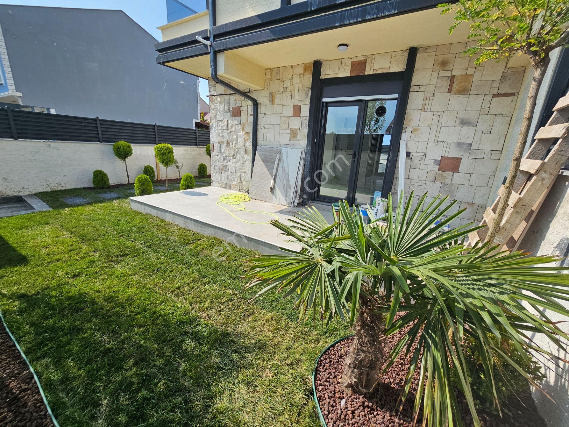 4+1 Denize 2. Sırada , Müstakil Havuzlu , Ebeveyn Banyolu Lüks Villa - Görsel 6