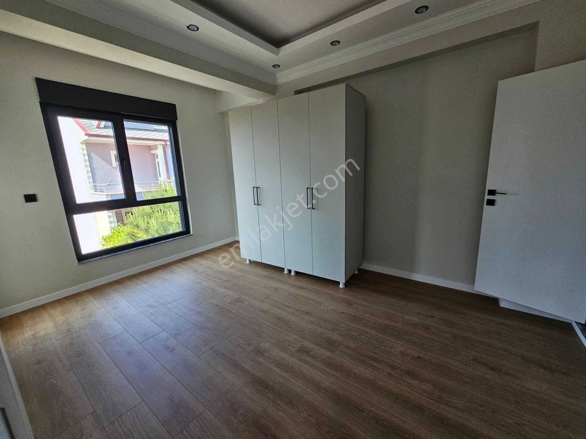 4+1 Denize 2. Sırada , Müstakil Havuzlu , Ebeveyn Banyolu Lüks Villa - Görsel 26