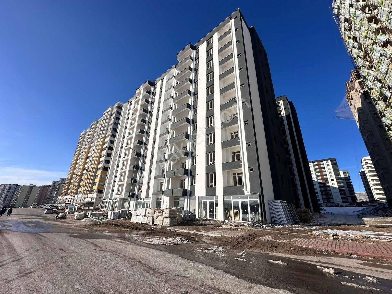 Erkılet Osmangazide Satılık Yaza Teslim 3+1 Daıre