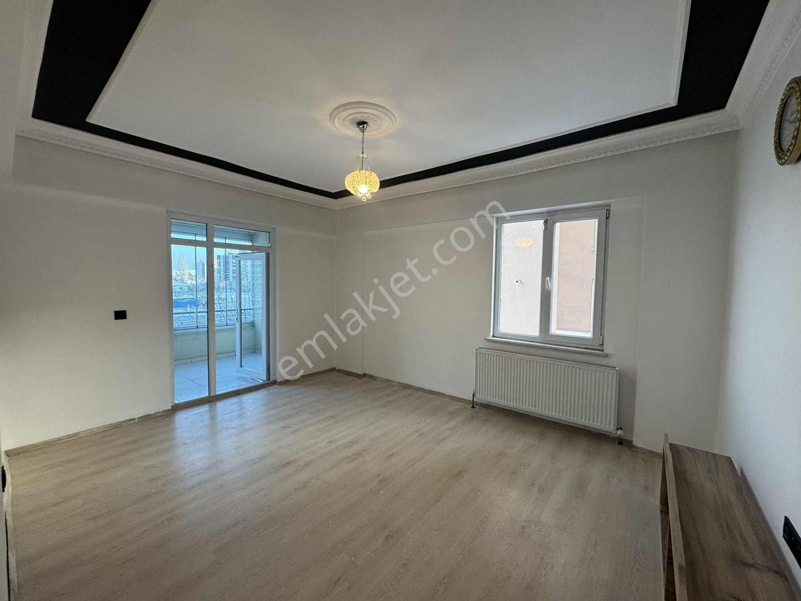 Düşük Katlı Kombili Geniş 3+1 Daire - Görsel 32