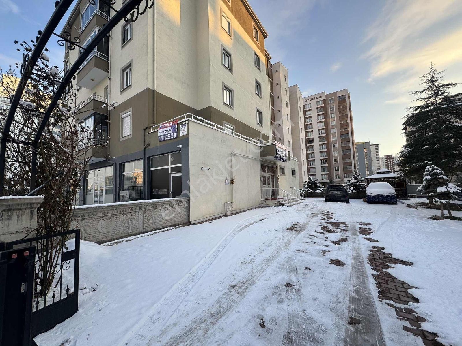 Düşük Katlı Kombili Geniş 3+1 Daire - Görsel 34