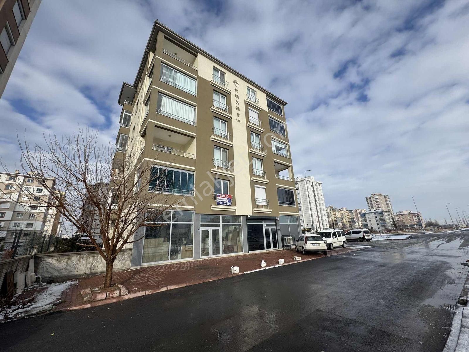 Düşük Katlı Kombili Geniş 3+1 Daire - Görsel 19