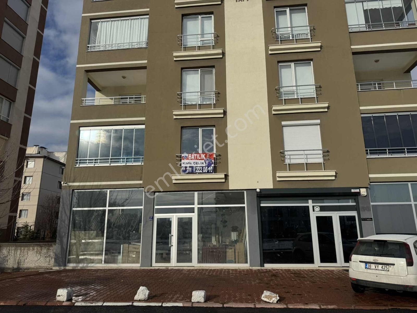 Düşük Katlı Kombili Geniş 3+1 Daire - Görsel 8