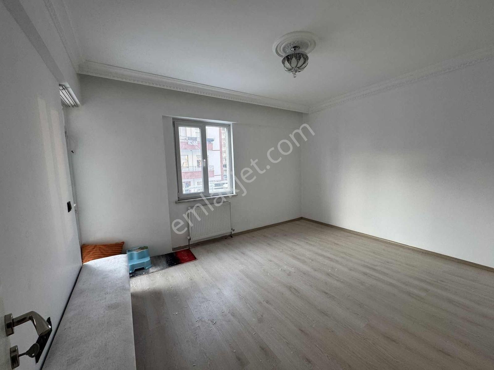 Düşük Katlı Kombili Geniş 3+1 Daire - Görsel 9