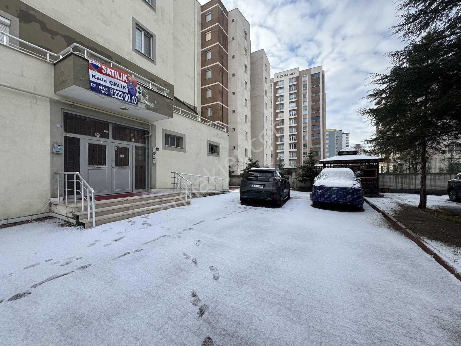 Düşük Katlı Kombili Geniş 3+1 Daire - Görsel 35