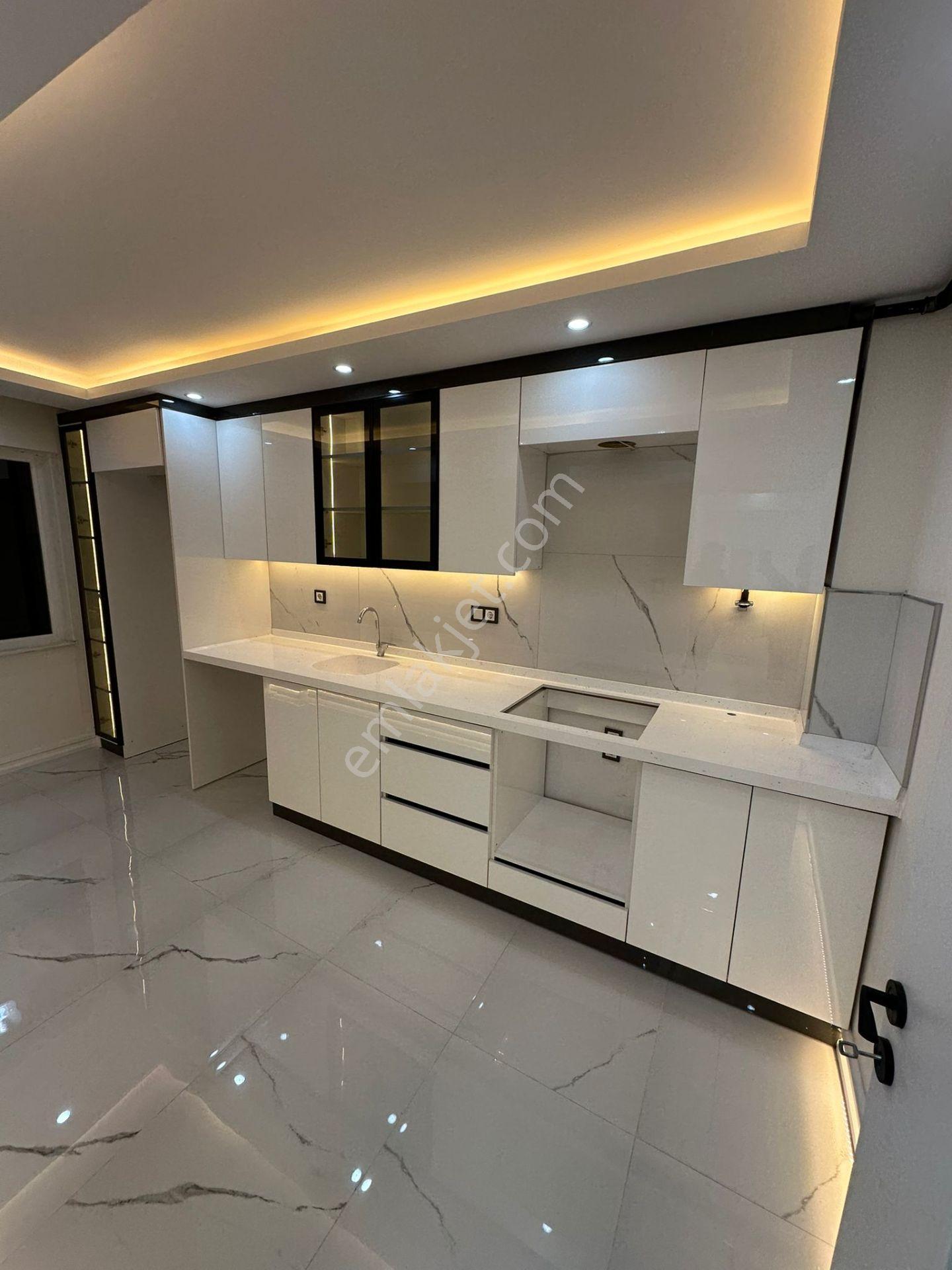 🏡teyfikiye Mahallesi 🏡 ✅3+1 160m2 5 Katlının 4 Katı ❇️fulltadilatlı Özelikli Petek