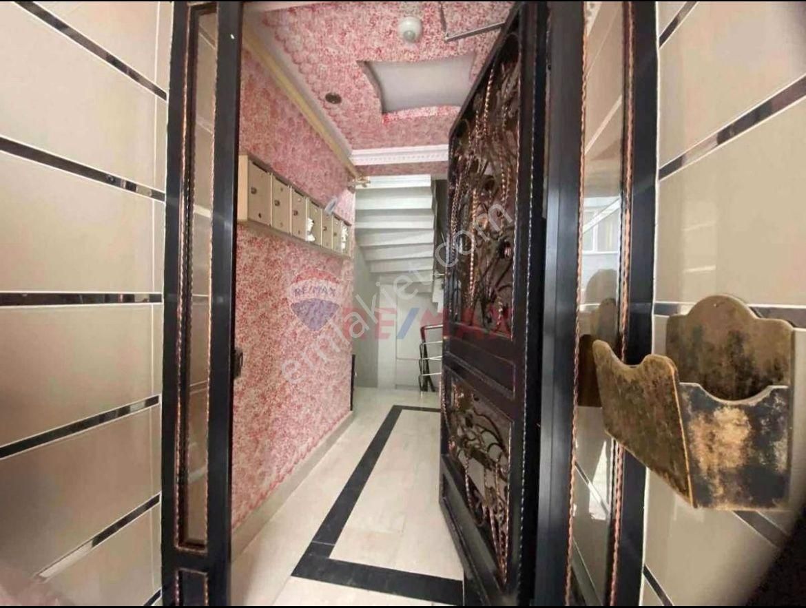 Re/max Target Karşıyaka’da Merkezi Konumlu Arakat 2+1 Daire - Görsel 20