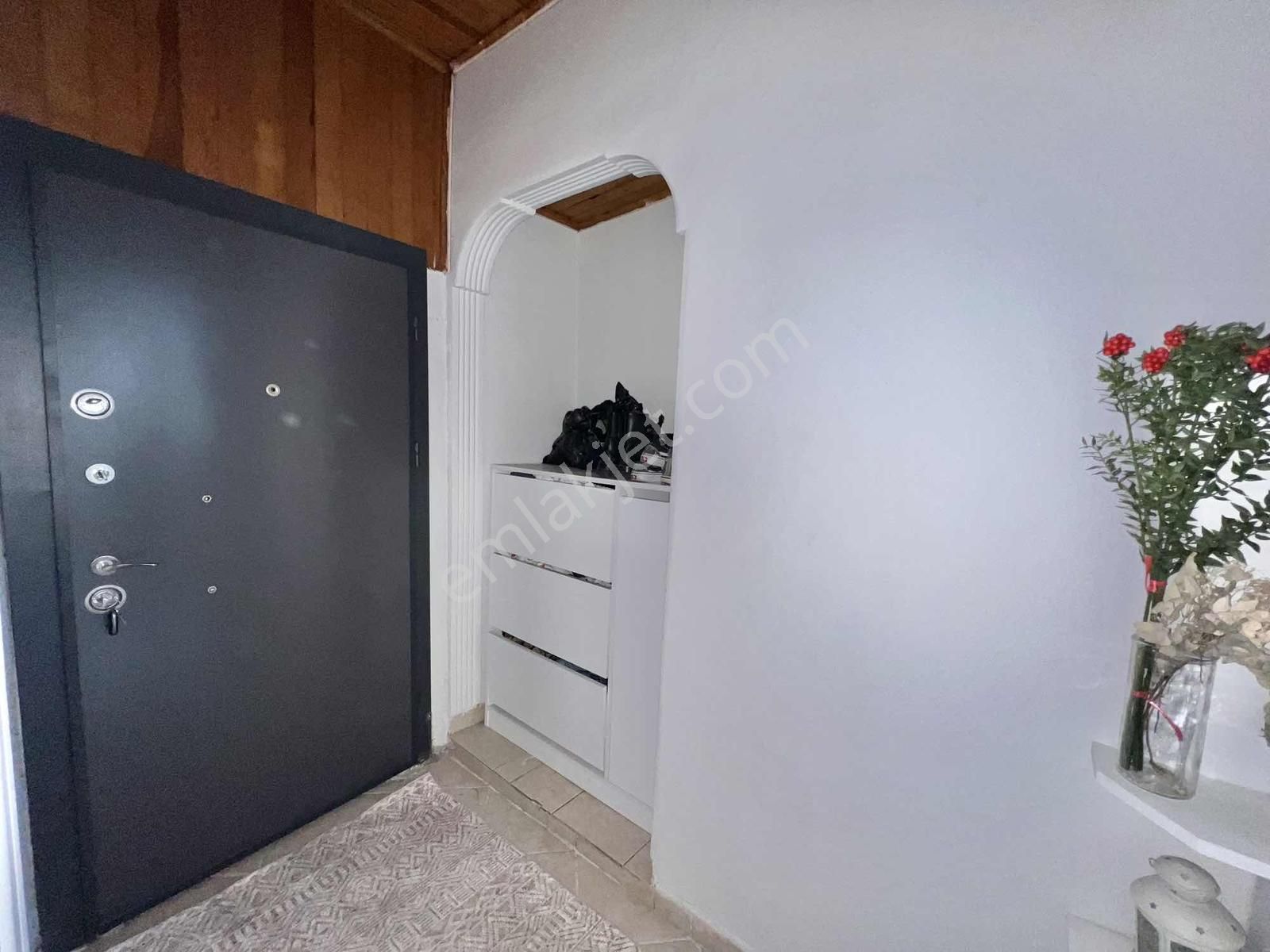 Hamidiye Merkezi Konumda Boş 2+1 Temiz Ferah Aydınlık Daire - Görsel 3