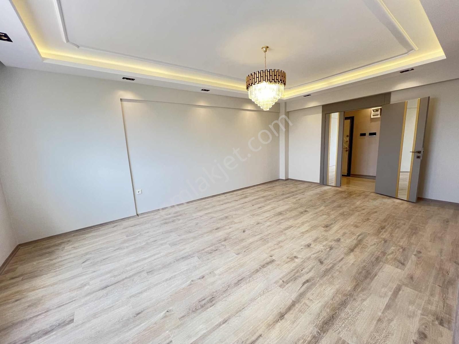 Muhteşem Park Ve Göl Manzaralı 3,5+1 Sıfır Yapı Satılık Daire - Görsel 18