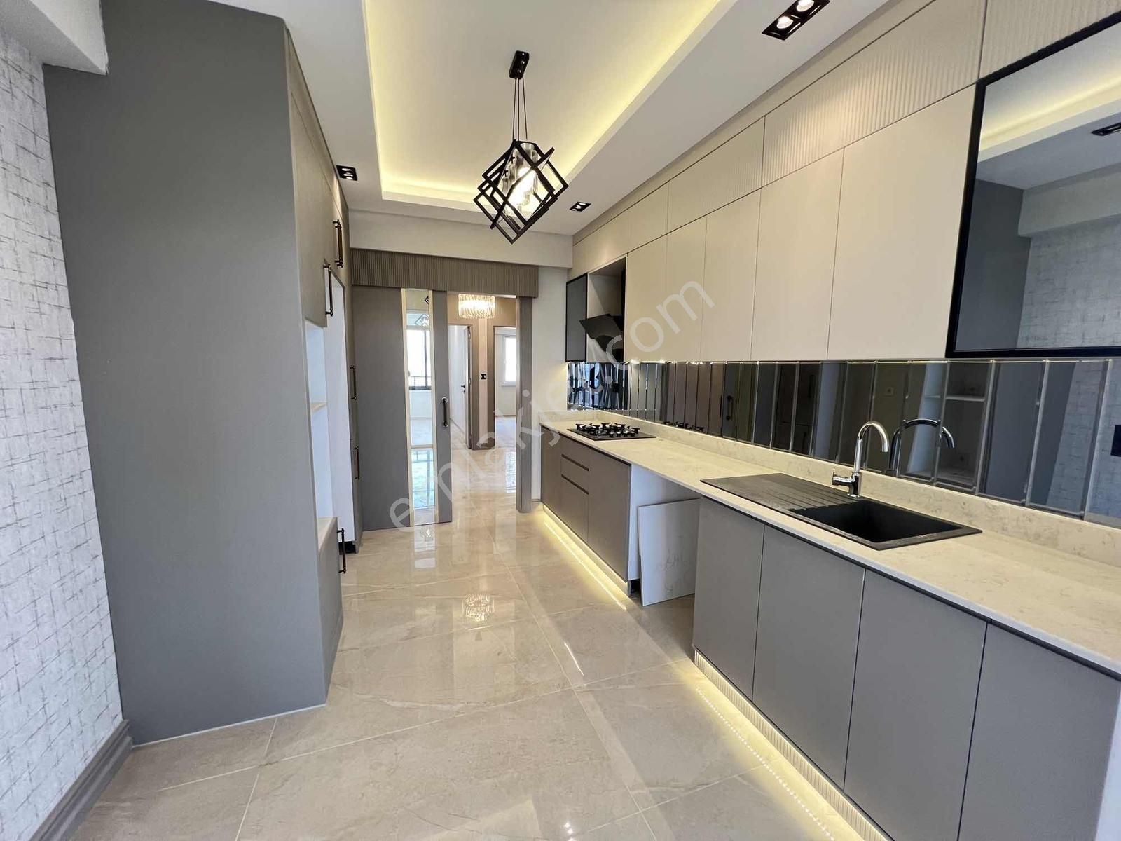 Muhteşem Park Ve Göl Manzaralı 3,5+1 Sıfır Yapı Satılık Daire - Görsel 19