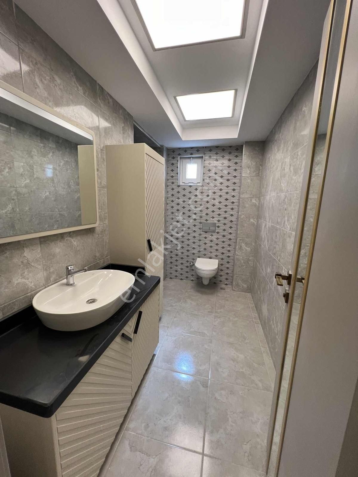 Muhteşem Park Ve Göl Manzaralı 3,5+1 Sıfır Yapı Satılık Daire - Görsel 4